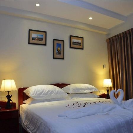 City Star Hotel Γιανγκόν Εξωτερικό φωτογραφία
