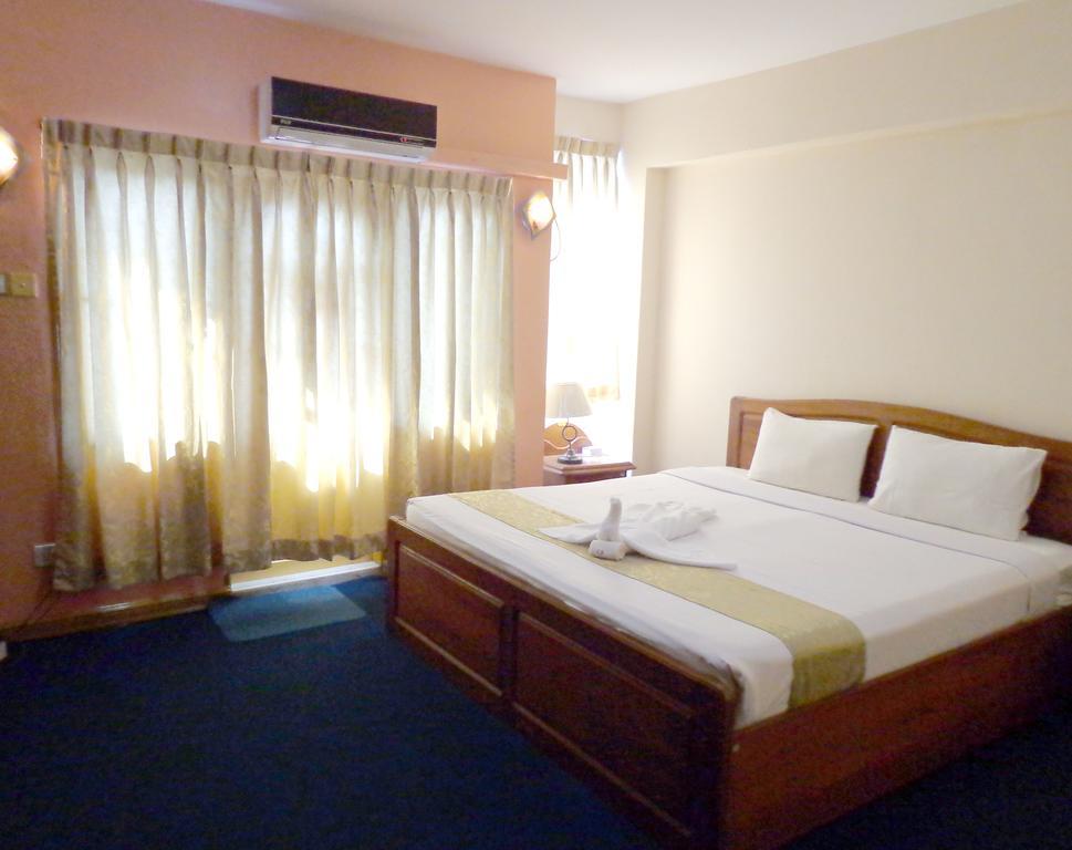 City Star Hotel Γιανγκόν Εξωτερικό φωτογραφία