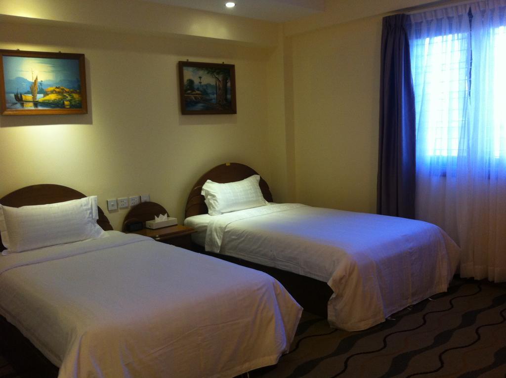 City Star Hotel Γιανγκόν Εξωτερικό φωτογραφία