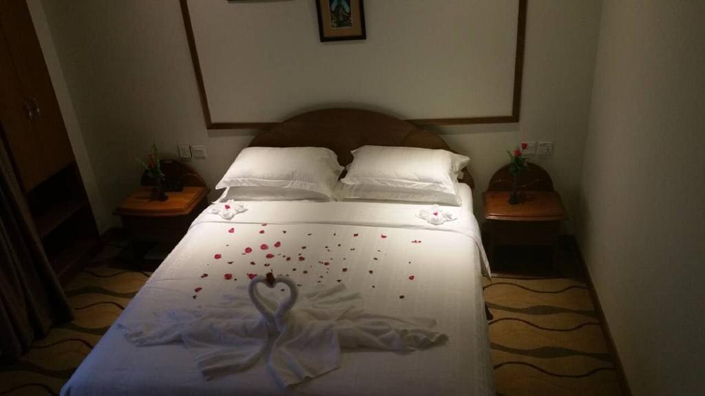 City Star Hotel Γιανγκόν Δωμάτιο φωτογραφία
