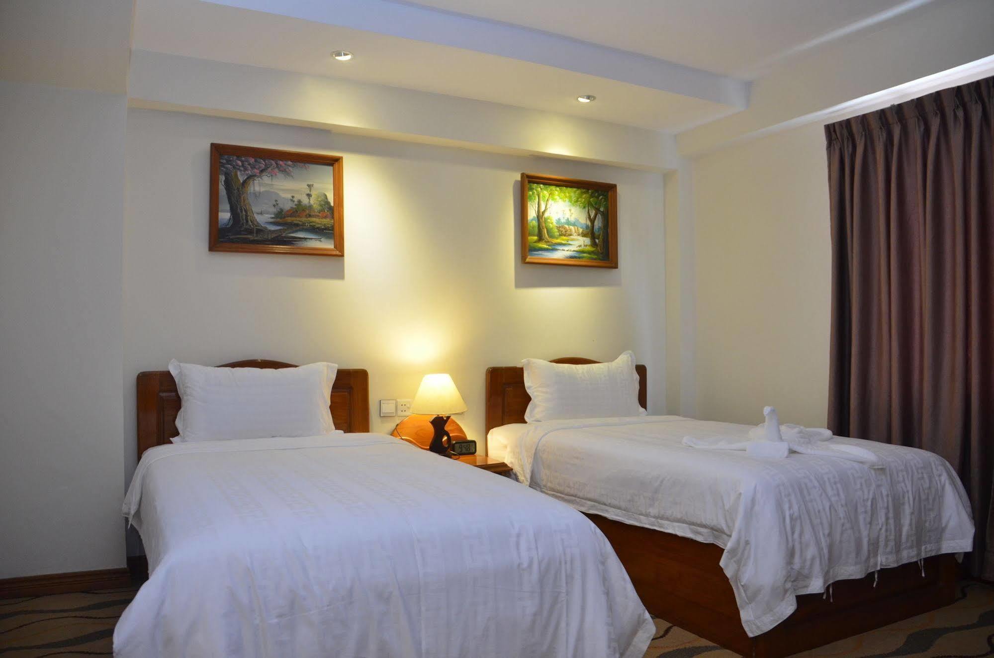 City Star Hotel Γιανγκόν Εξωτερικό φωτογραφία