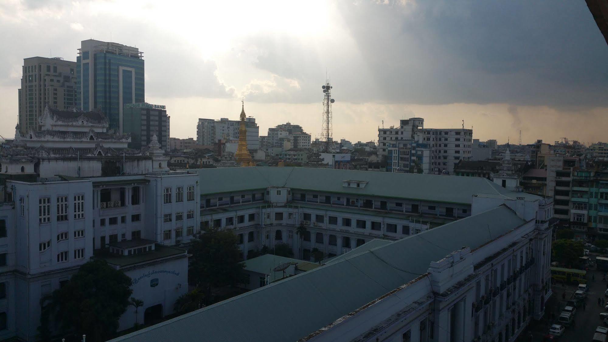City Star Hotel Γιανγκόν Εξωτερικό φωτογραφία